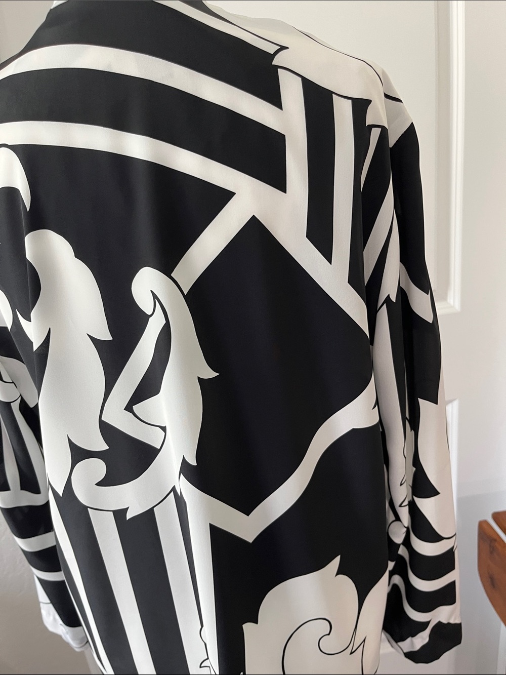 Caron Chicago VTG Made in n the USA Black and White Graphic Open-Front Blazer - Picture 5 of 6